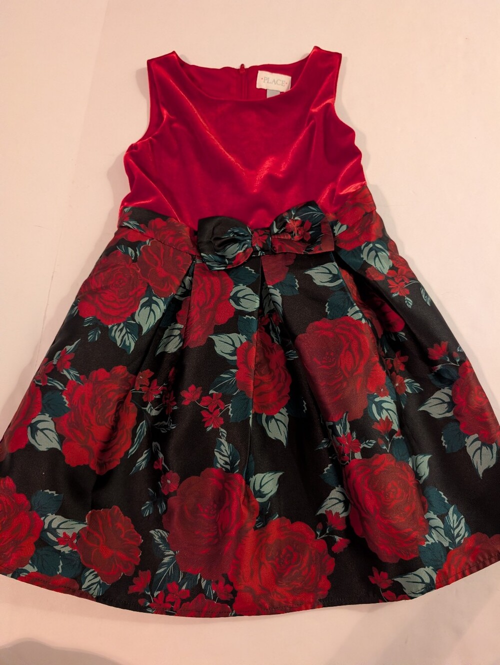 The Children's Place Red Velvet Bodice Black Rose-Print Short Sleeve Dress Sz 6